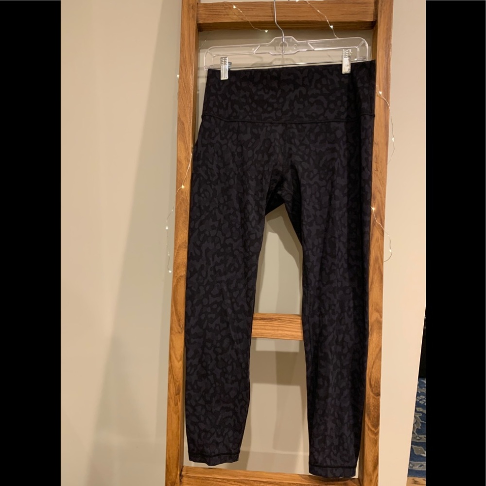 Lululemon Align, 28’ legging, camo, size 10